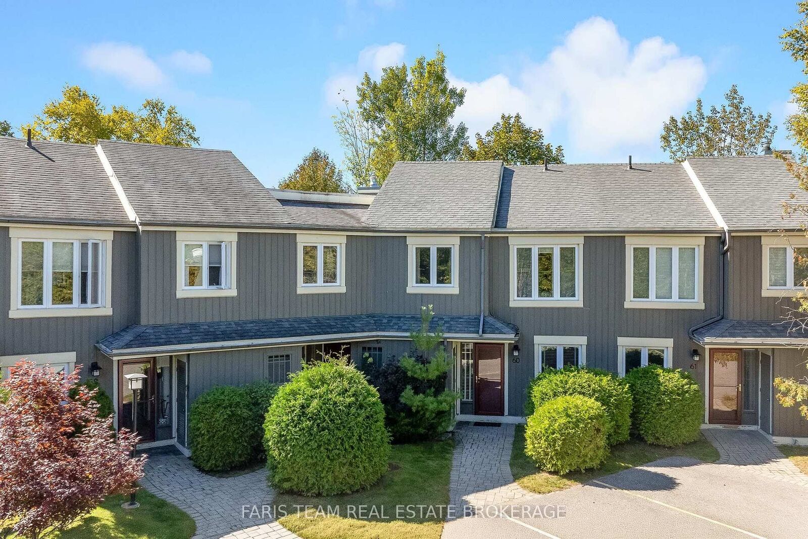 Property Photo:  145 Fairway Crescent 59  ON L9Y 5B4 