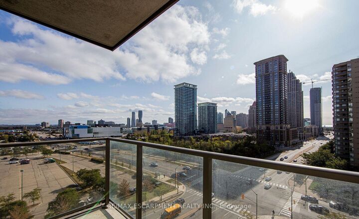 Property Photo:  339 Rathburn Road W 1005  ON L5B 0K6 