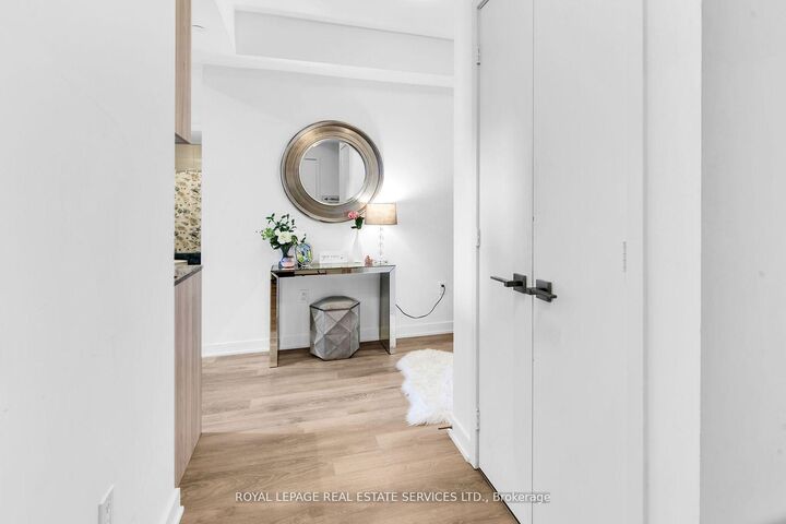 Property Photo:  50 Ordnance Street 2302  ON M6K 0C9 