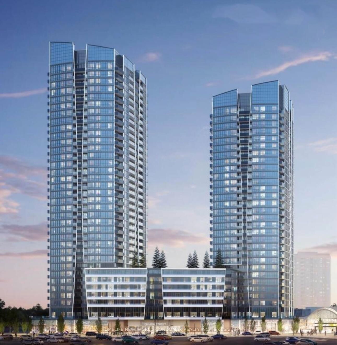 Property Photo:  30 Upper Mall Way 2006  ON L4J 4P8 
