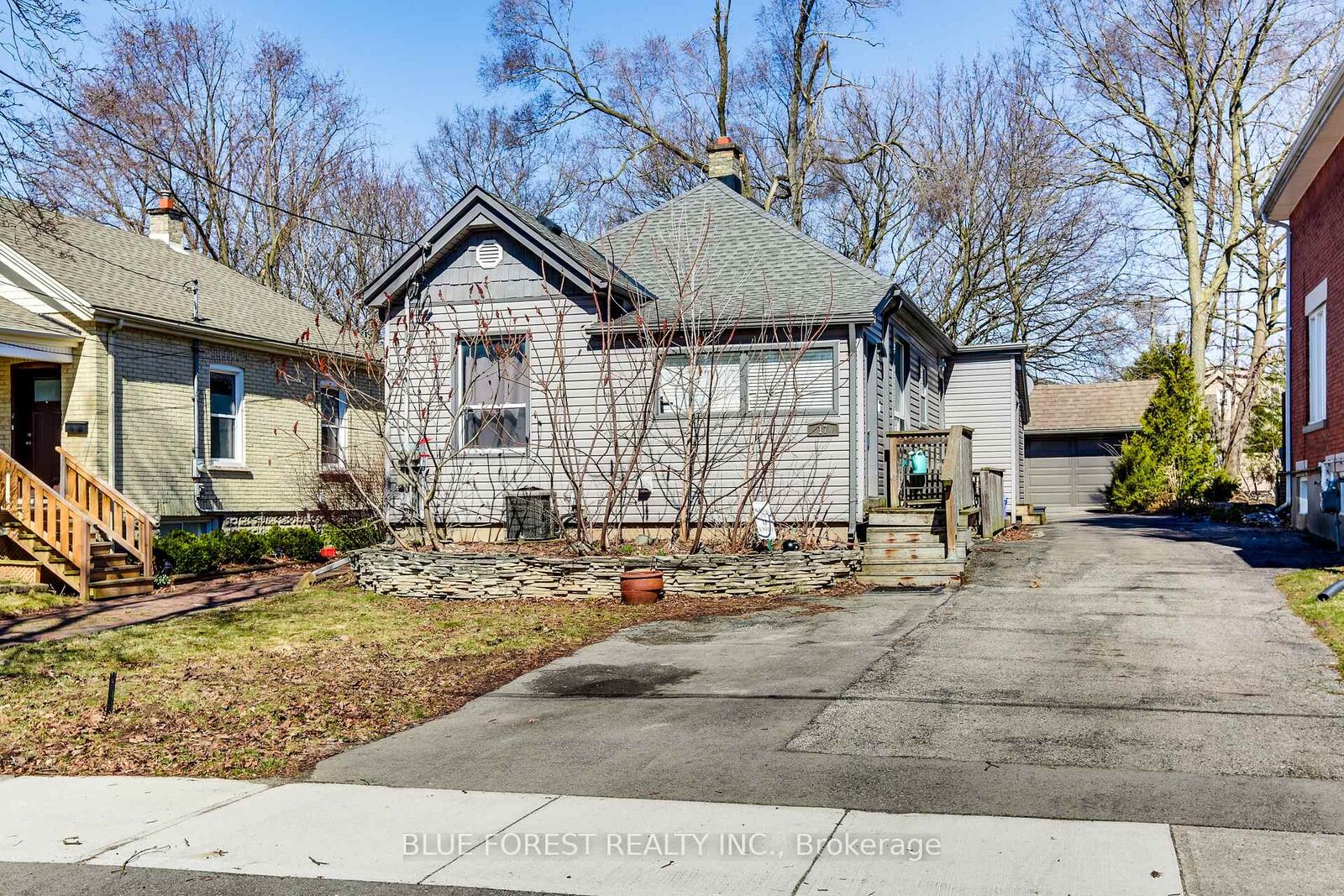 Property Photo:  17 McDonald Avenue  ON N6G 1A9 