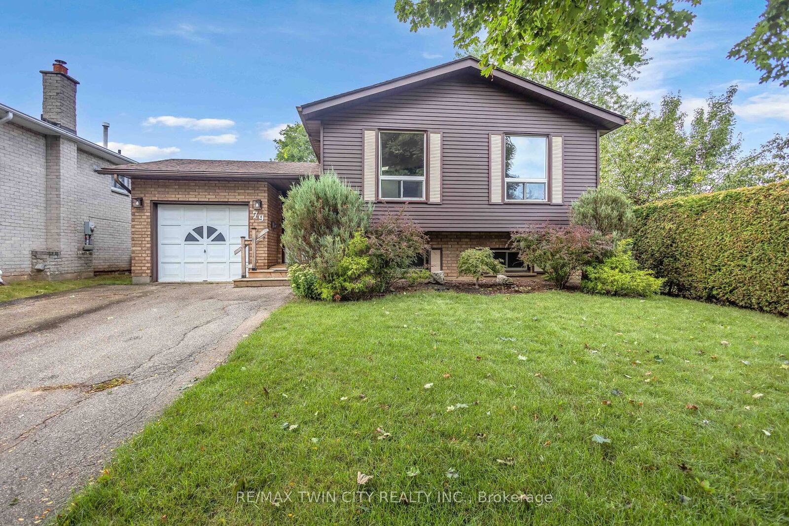 Property Photo:  79 Hobart Crescent  ON N3P 1T7 