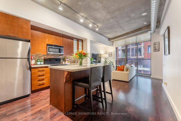 Property Photo:  33 Mill Street 210  ON M5A 3R3 