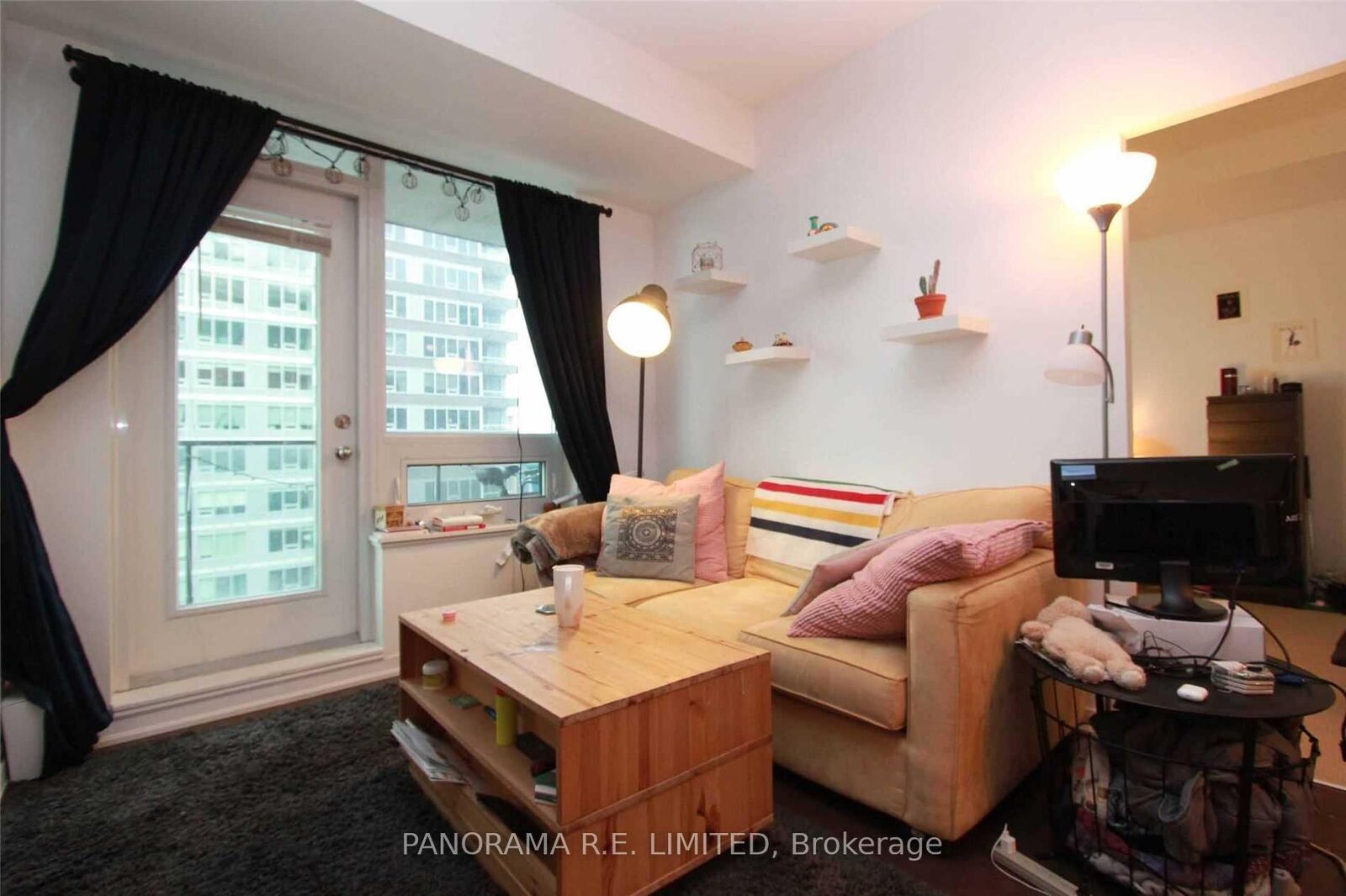 Property Photo:  55 East Liberty Street 1512  ON M6K 3P9 