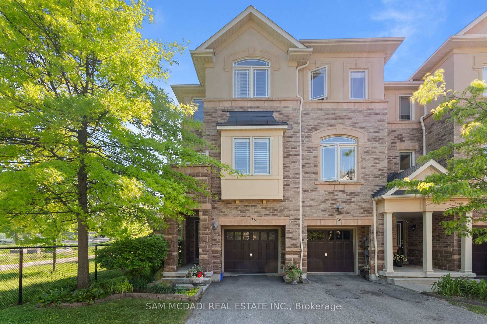 Property Photo: 6625 Falconer Drive 38 ON L5N 0C8