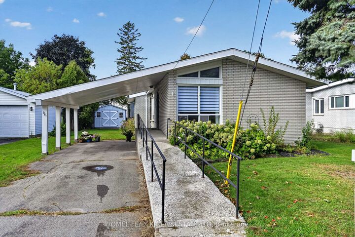 Property Photo:  961 Massie Drive W  ON K0E 1T0 