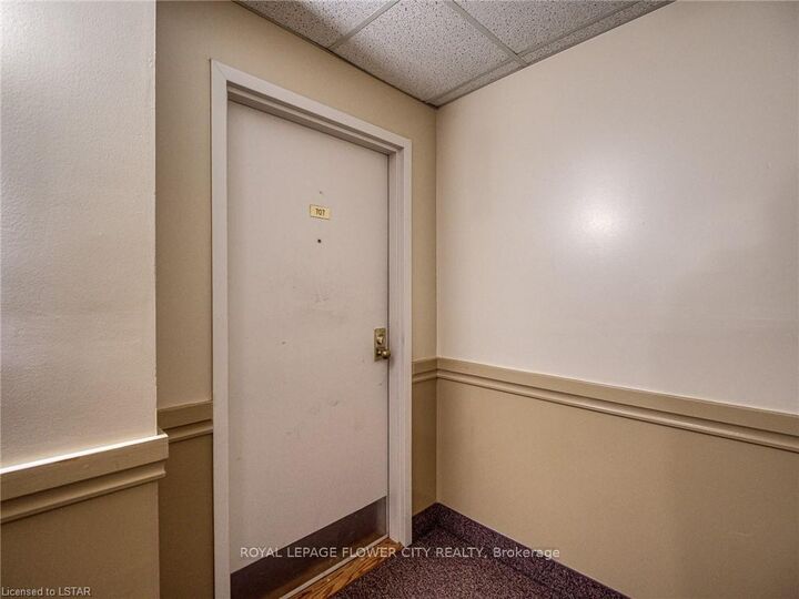 Property Photo:  860 Commissioners Road 707  ON N6C 2V5 