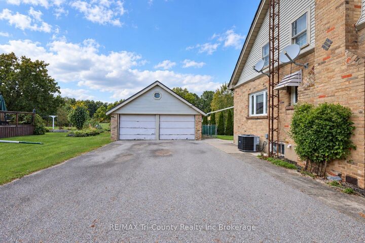 Property Photo:  11475 Plank Road  ON N0J 1H0 