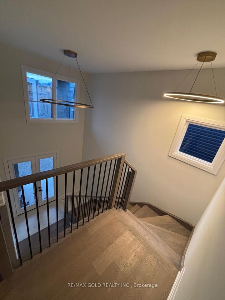 Property Photo:  6369 Sunshine Common  ON L2G 7J3 