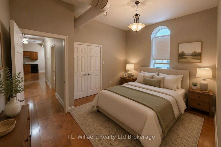 Property Photo: 17 Brock Street W 202 ON N4G 2A3