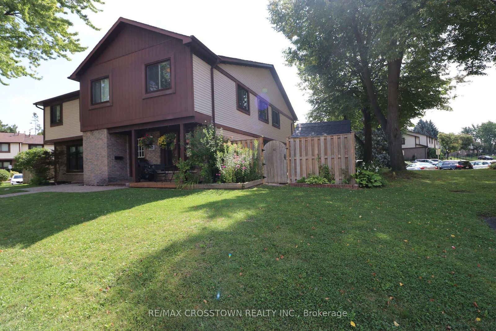 Property Photo:  6650 Falconer Drive 81  ON L5N 1B5 