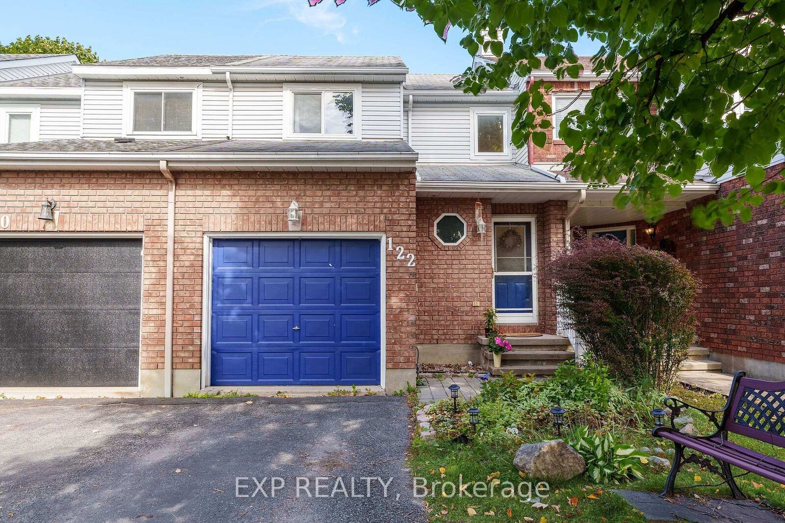 Property Photo:  122 Markland Crescent  ON K2G 5Z7 