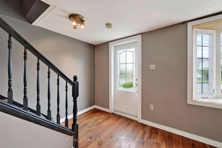 Property Photo:  836 Marlborough Street N  ON K6H 4B4 