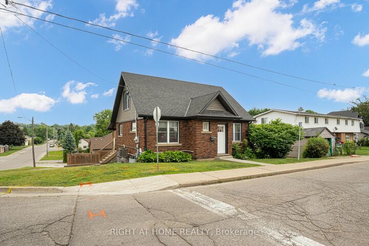 Property Photo:  38 Washington Street  ON N3L 2A7 