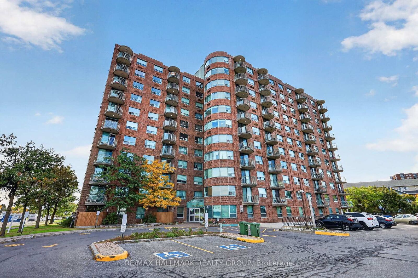 Property Photo:  1440 Heron Road 701  ON K1V 0X2 