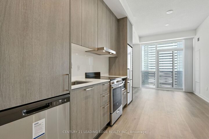 Property Photo:  195 Commerce Street 3217  ON L4K 0P9 
