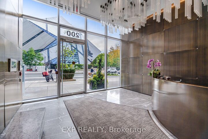 Property Photo: 200 Bloor Street W 1203 ON M5S 1T8