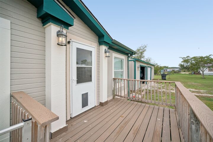 Property Photo:  1222 W Birch Street  OK 74436 