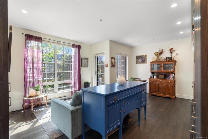 Property Photo:  1011 Burdett Ave #105  BC V8V 3G9 