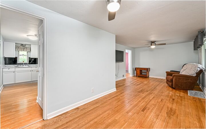 Property Photo:  1337 Hamilton Rd  PA 15234 