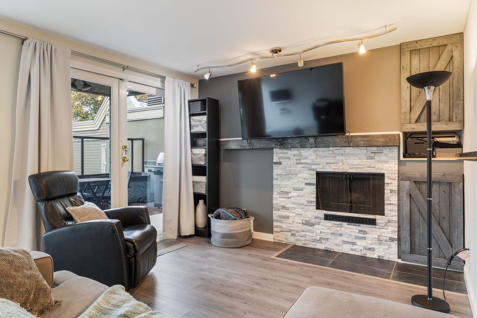 Property Photo:  1220 W 6th Avenue 204  BC V6H 1A5 