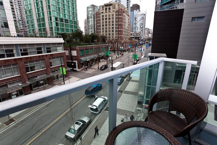 Property Photo:  233 Robson Street 608  BC V6B 0E8 