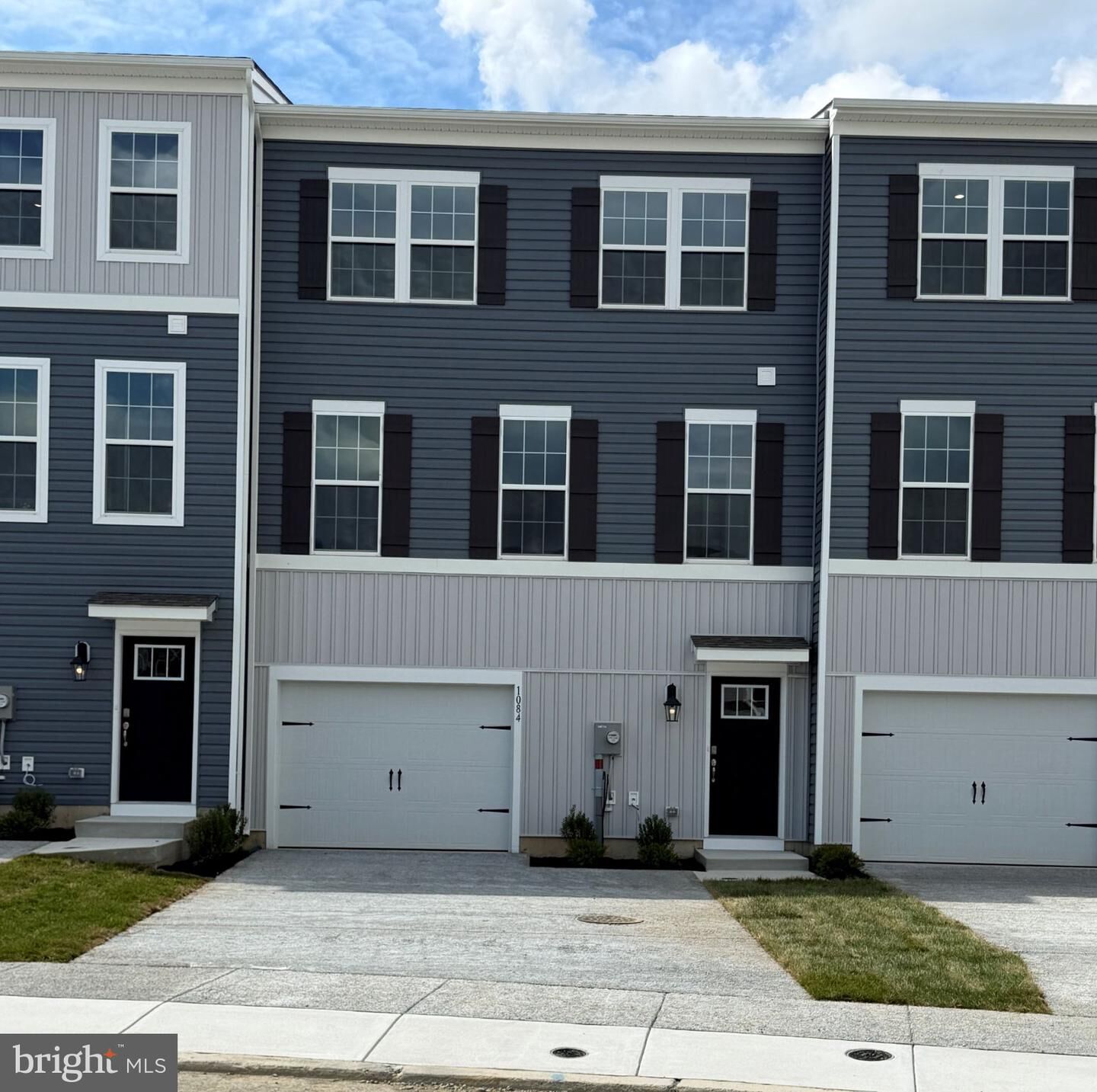 Property Photo:  1084 Meadowlark Drive  PA 18051 
