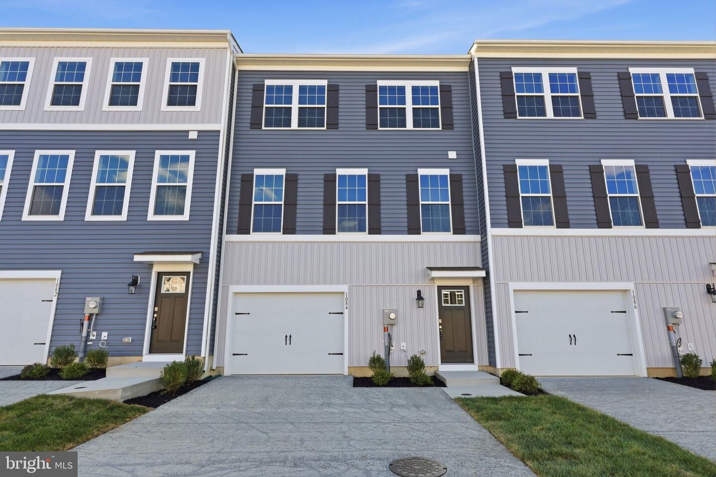 Property Photo:  1084 Meadowlark Drive  PA 18051 