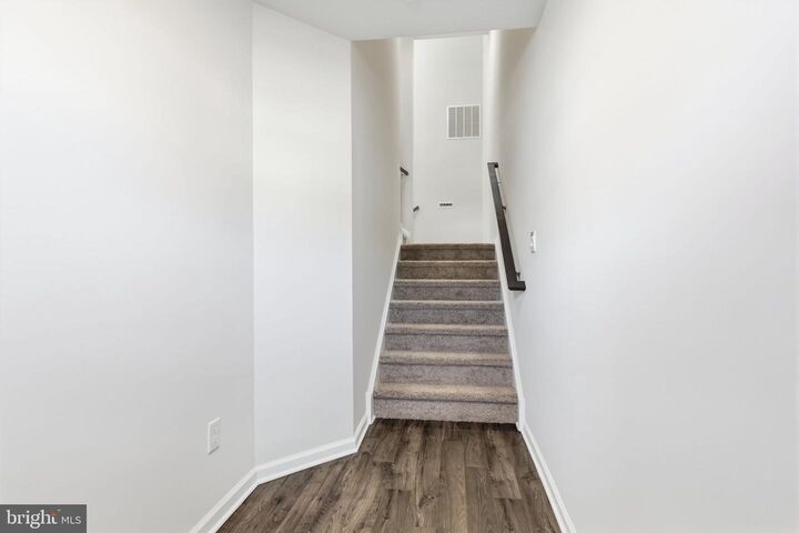 Property Photo:  1082 Meadowlark Drive  PA 18051 