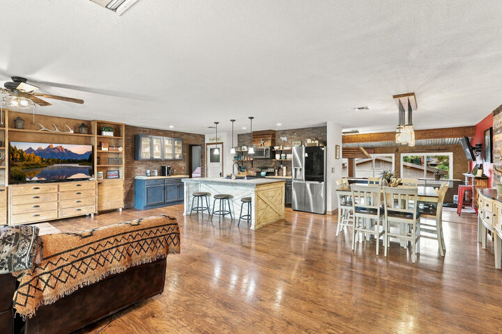 Property Photo:  1103 E Frontier Street  AZ 85541 