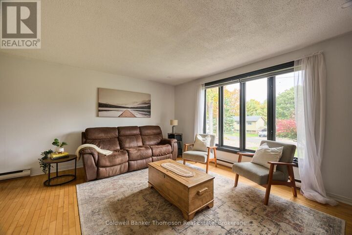 Property Photo: 59 Hubbel Crescent ON P1H 1S6