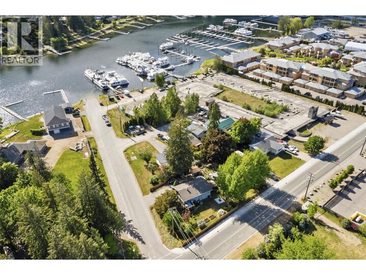 Property Photo:  606 Riverside Avenue  BC V0E 2V0 