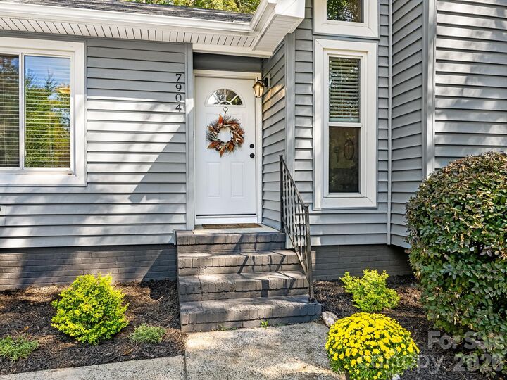 Property Photo:  7904 Oakbark Lane  NC 28226 