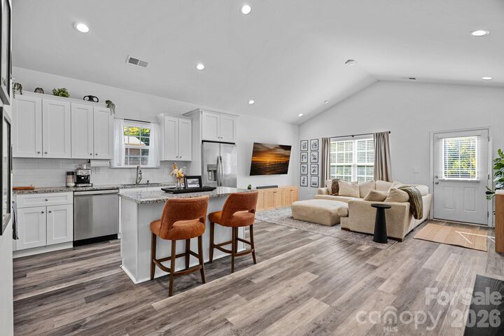 Property Photo:  521 Porter Street  NC 28208 