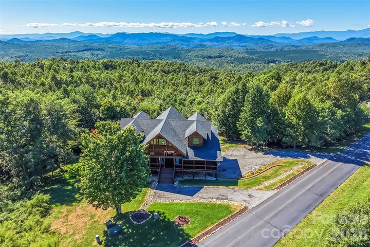 Property Photo:  1853 Grandview Peaks Drive  NC 28761 
