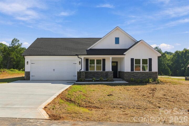 Property Photo:  142 Brat Way  NC 28147 