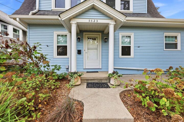 Property Photo: 5523 Arnsby Place OH 45227