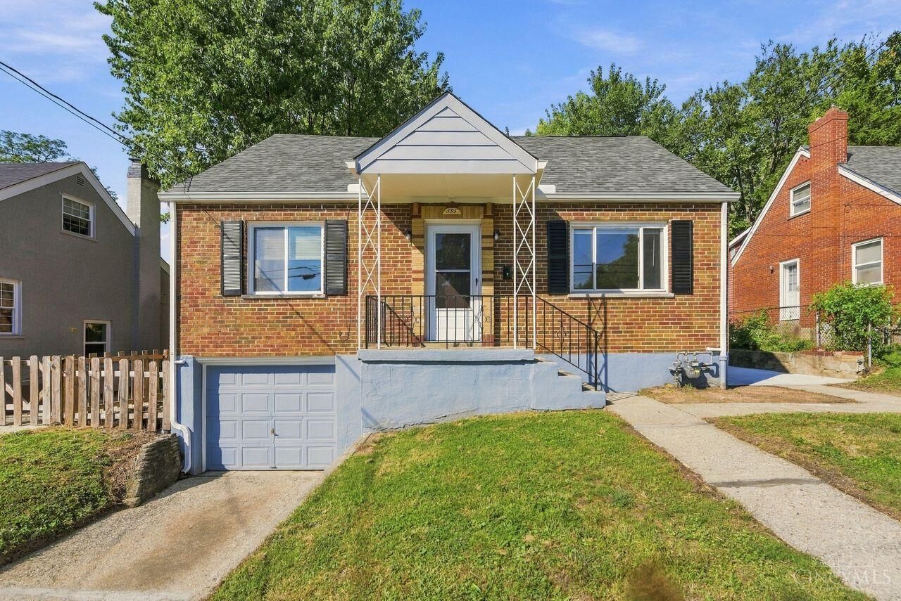 Property Photo:  555 Greenwell Avenue  OH 45238 