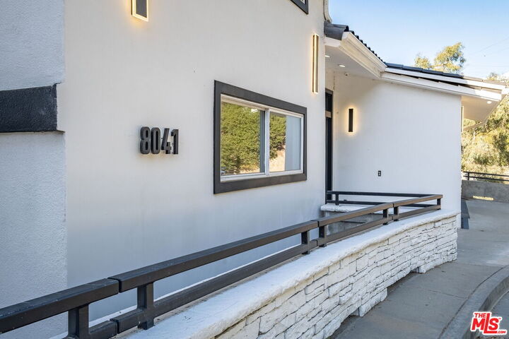 Property Photo:  8041 Bulwer Dr  CA 90046 