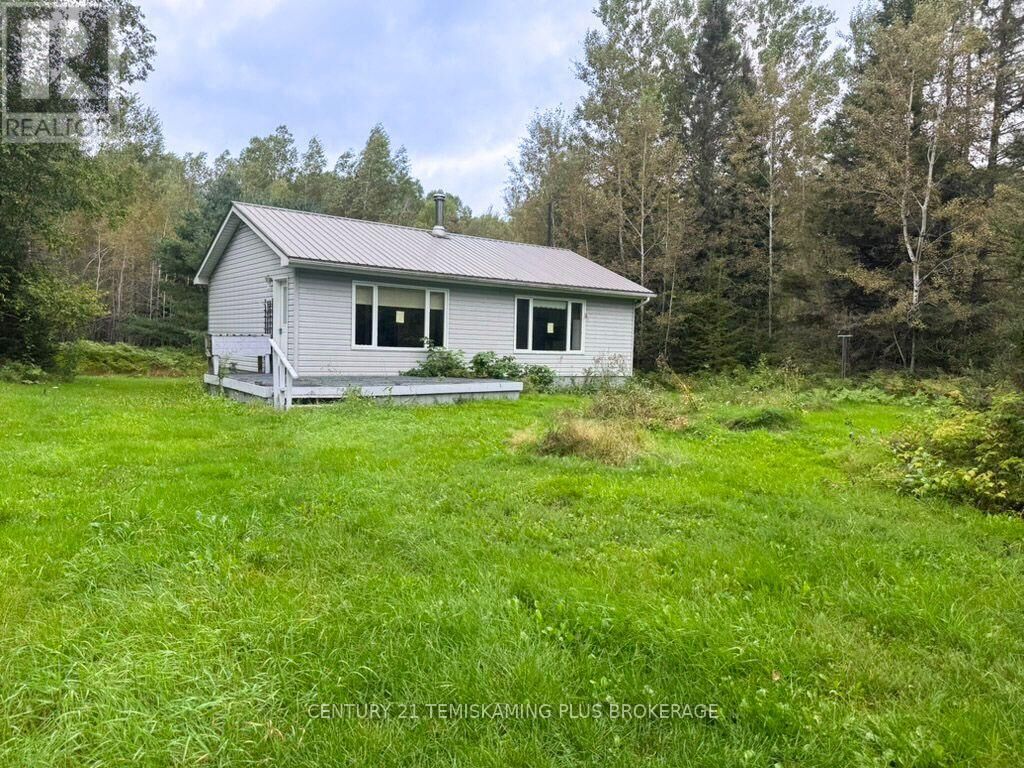 Property Photo:  937772 Marsh Bay Road  ON P0J 1C0 
