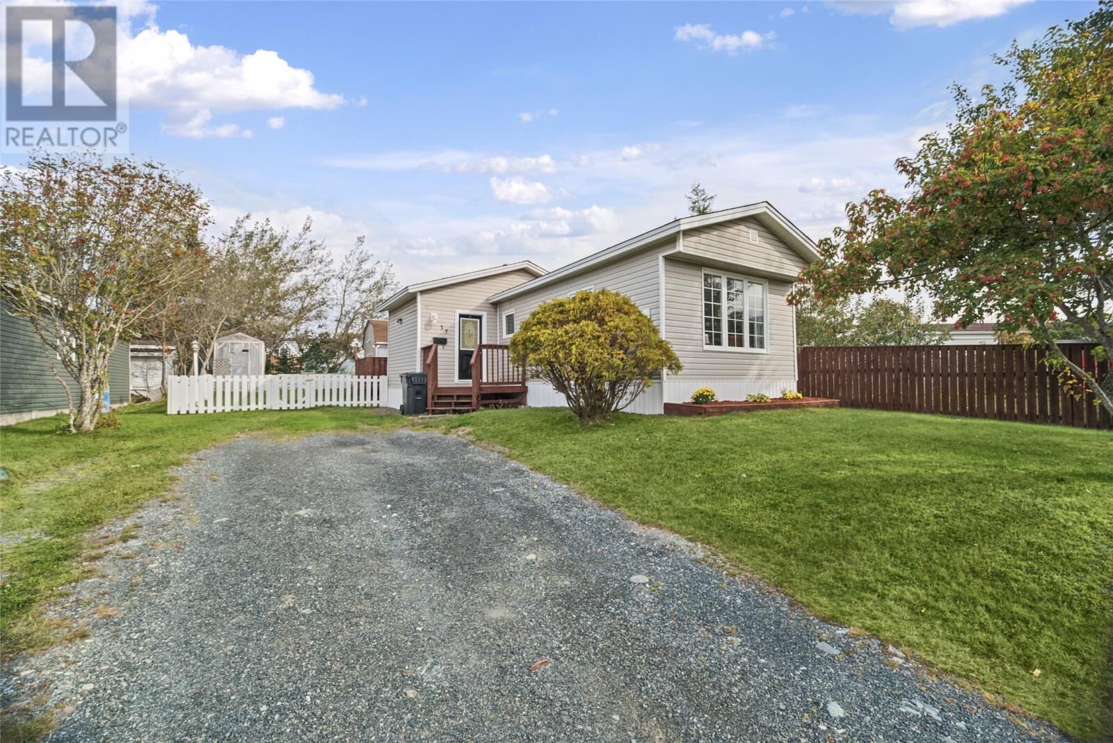 Property Photo:  37 Cedar Drive  NL A1L 1A4 