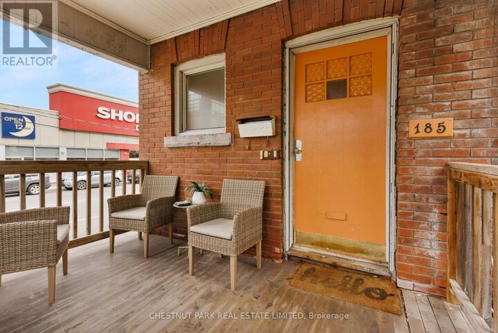 Property Photo:  185 Walmer Road  ON M5R 2X8 