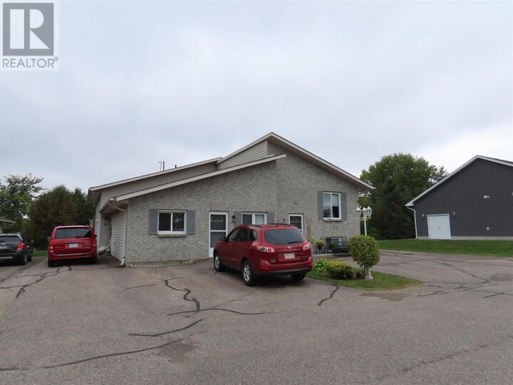 Property Photo:  3 Elmwood Ave  ON P6B 4V6 