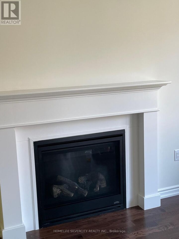 Property Photo: 67 Ten Pines Road ON L4H 3N5