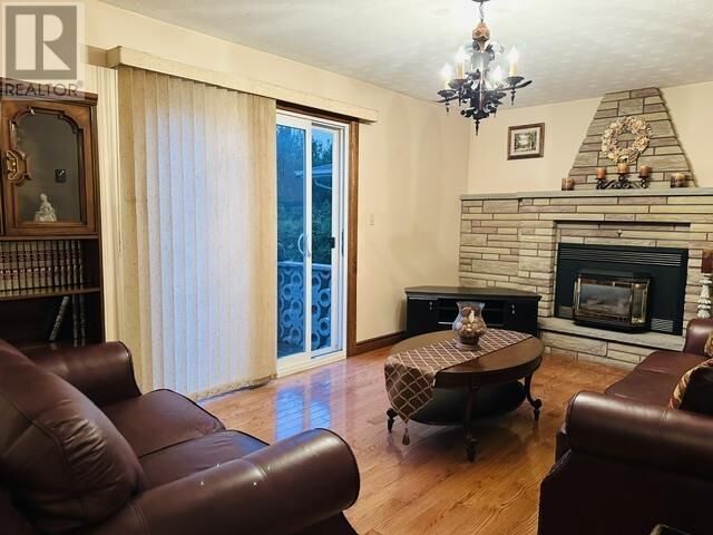 Property Photo:  52 Norden Cres  ON P6B 1T1 