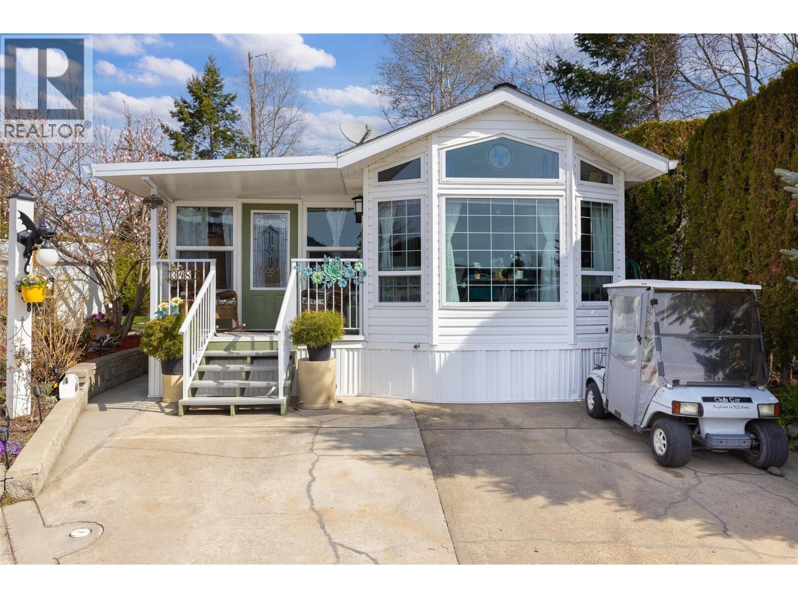 Property Photo:  415 Commonwealth Road 348  BC V4V 1P4 