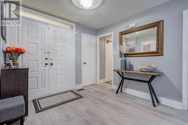 Property Photo:  48 Purcell Square  ON M1V 3Y3 