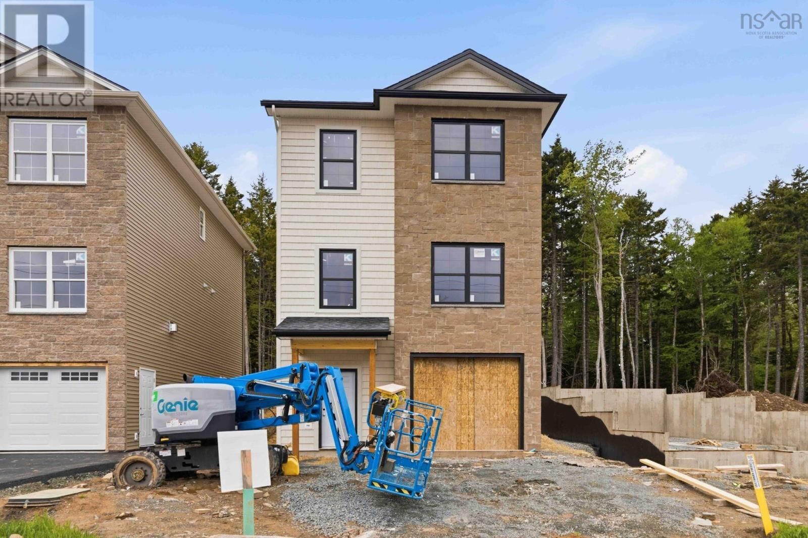 Property Photo: 16 Garvey Court 4 NS B4B 2V6
