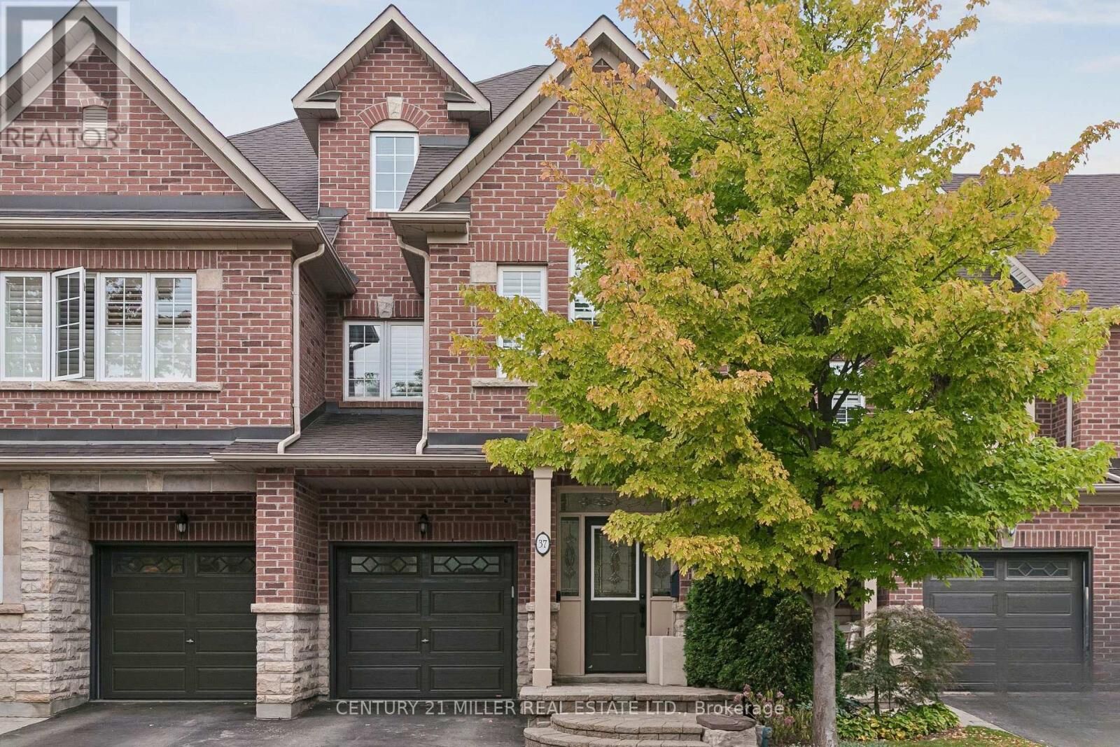 Property Photo:  300 Ravineview Way 37  ON L6H 7J1 