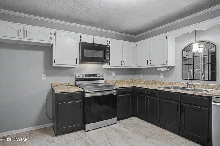 Property Photo: 228 Cottondale Drive TN 38012